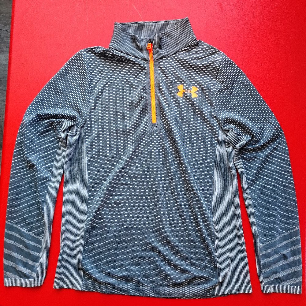 Under Armour sweatshirt grey 1/4 zip up girl youth size L